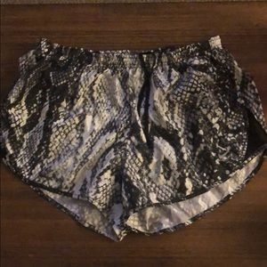 Nike running shorts xl